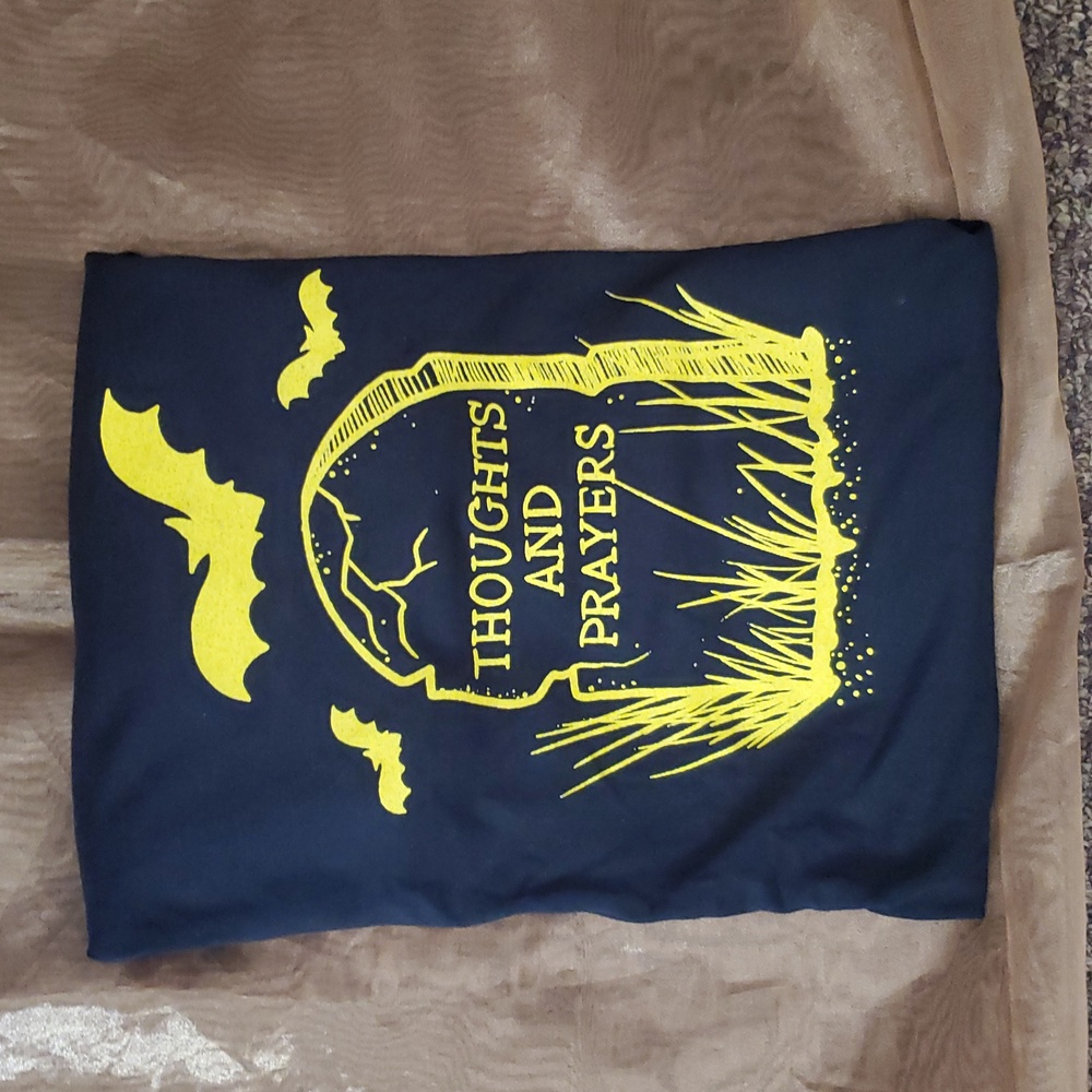 Independant Artist T-shirt From Salem, MA - Picture 13 of 14
